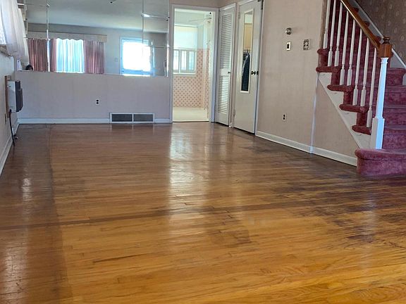 5th image of 4004 Evans Ln