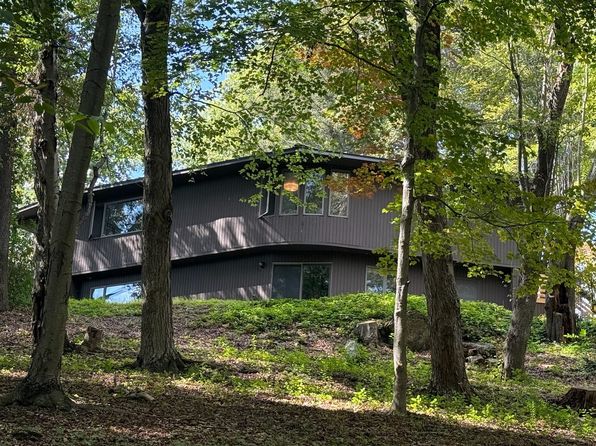 28 Philipse Brook Rd