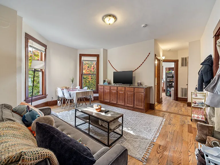 1920 Maple Ave #2 — Photo 3