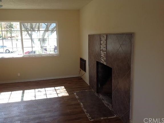 4th image of 711 Balsam Ln