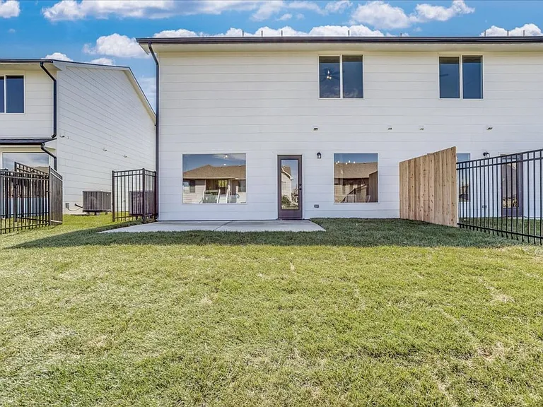 12388 W Fennec St — Photo 14