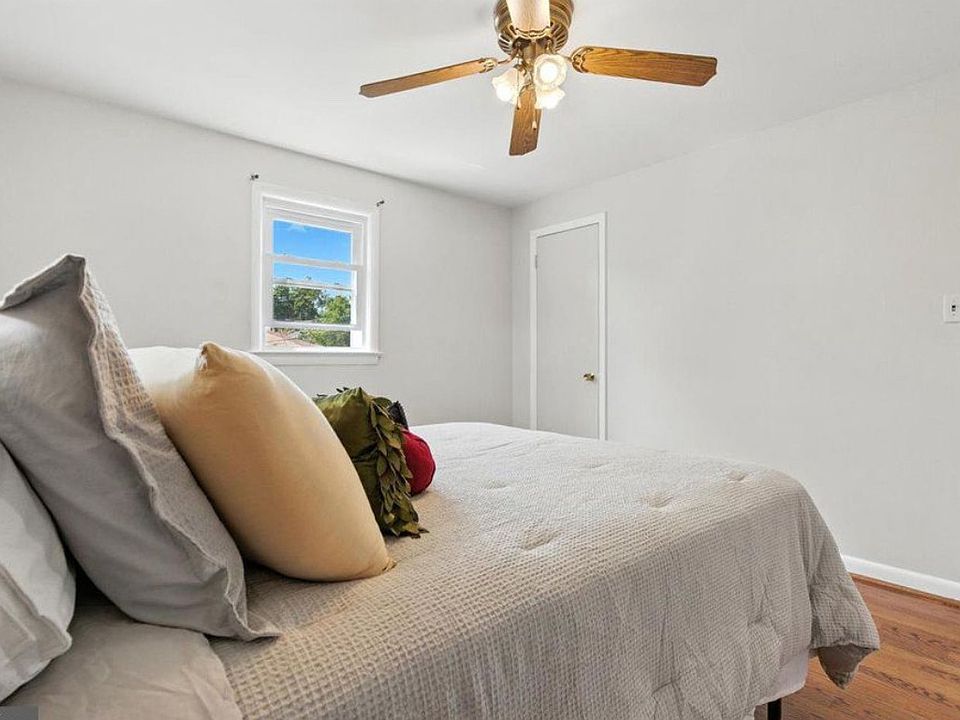 1st image of 2012 S Lincoln St #1