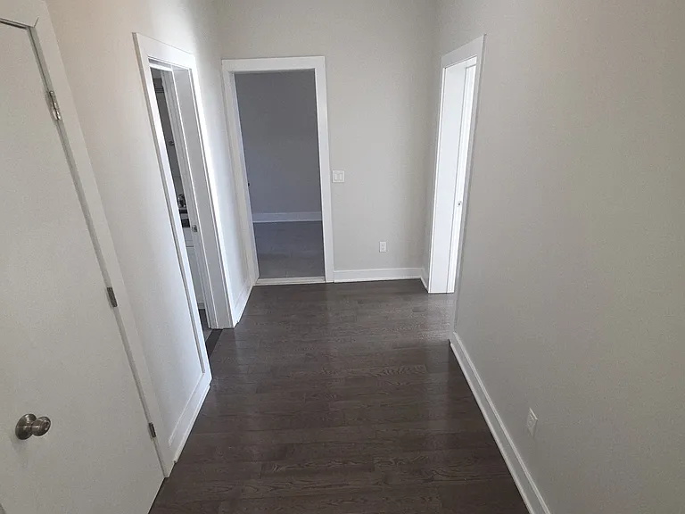 11 Seymour St #20 — Photo 8