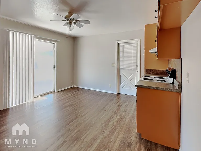 3117 W Aster Dr — Photo 3