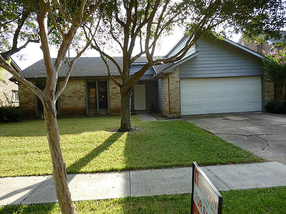 1st image of 2822 Mesquite Dr