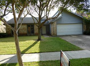 2822 Mesquite Dr, Sugar Land, TX 77479