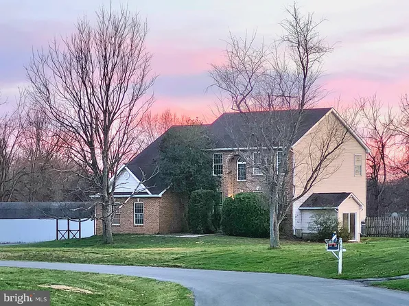 461 Apple Cross Rd, Harpers Ferry, WV 25425