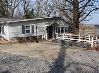 205 Sauger Ln, Murray, KY 42071