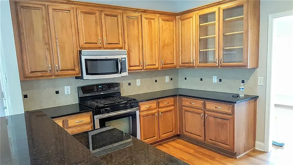 Rose Mill Ct SW, Atlanta — Photo 2
