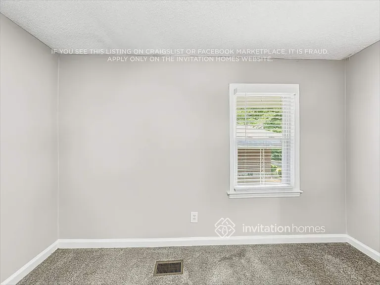 1959 Laurel Ln — Photo 14