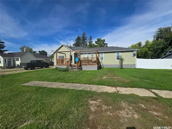 211 RYE Street, Yellow Grass, SK S0G 5J0