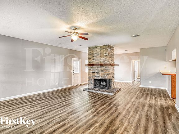 3rd image of 18115 Brooknoll Dr