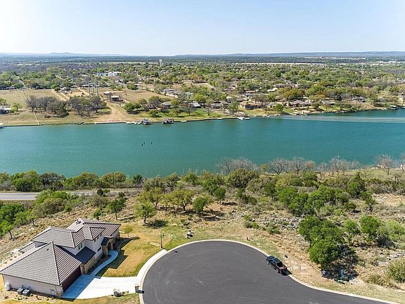 2nd image of 9 Pantera Cir Circle
