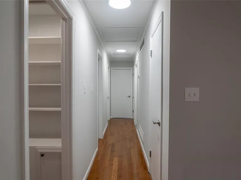 3599 Lower Roswell Rd — Photo 8