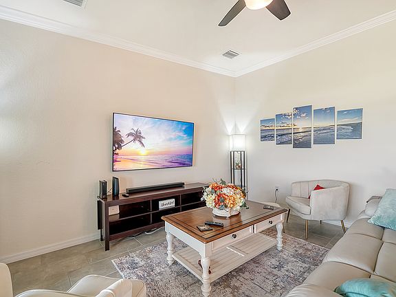 4th image of 5674 Palmer Cir #204