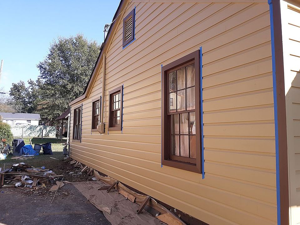 2nd image of 807 Beirne Ave NE