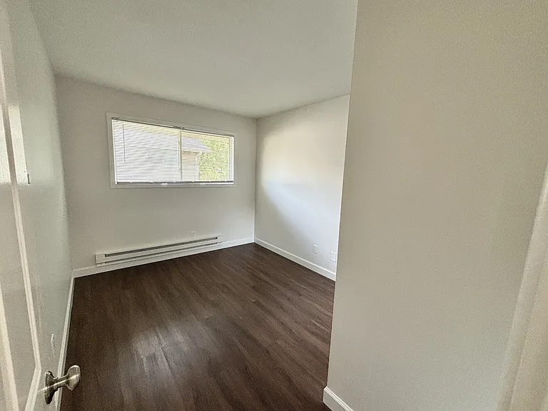 Sundale Townhomes — Photo 15