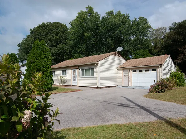 1 Meadow Lark Lane, Stonington, CT 06378