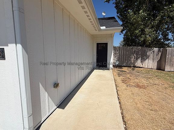 3rd image of 3318 W 45th St S