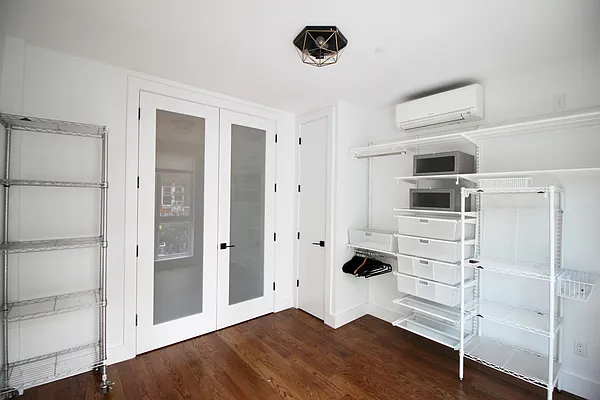 Rented by Hagstrom Management Inc | media 42