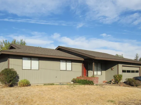 224 NE 12th St, Madras, OR 97741