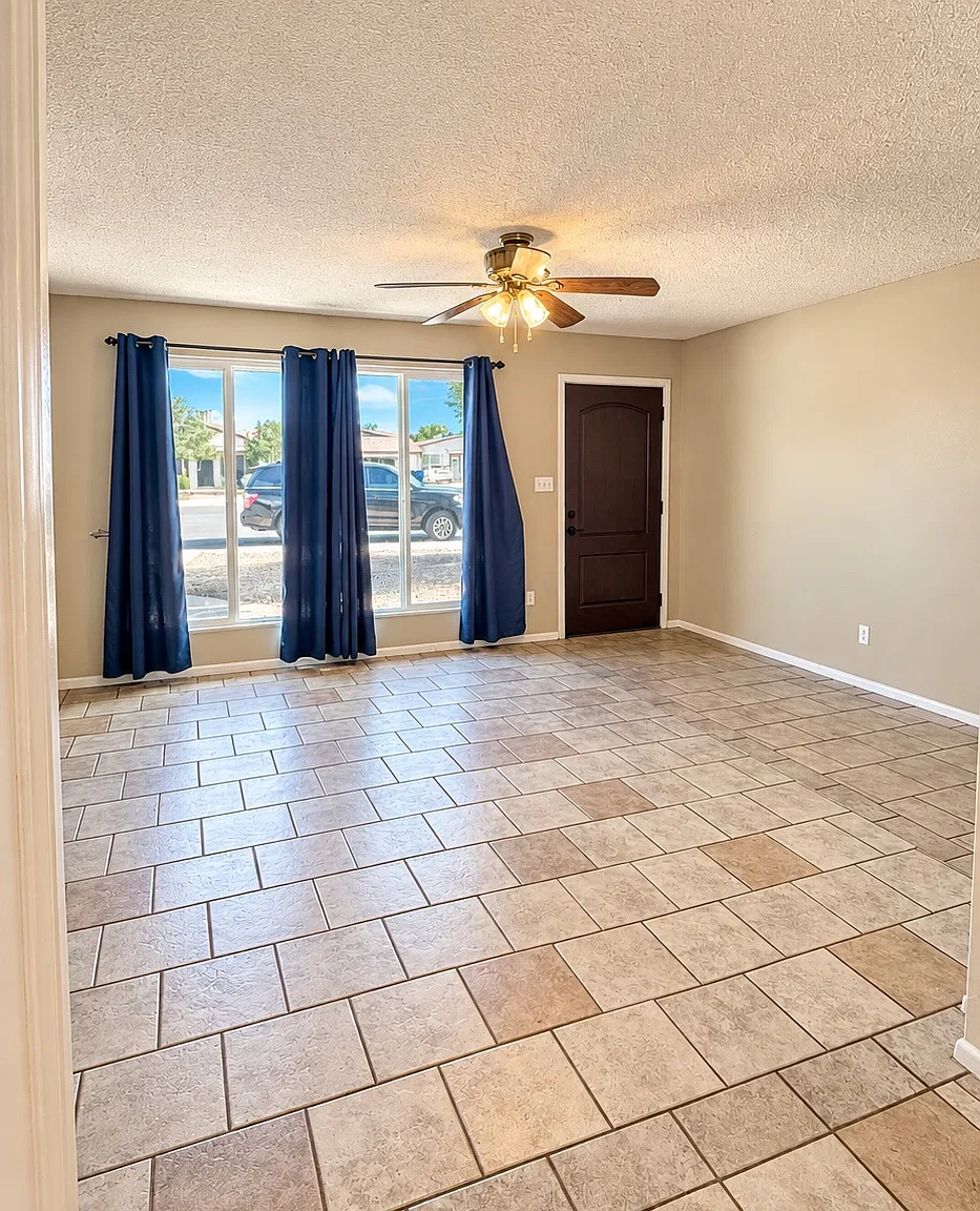 4 bed, 1800 sqft, $2,400 — Photo 2