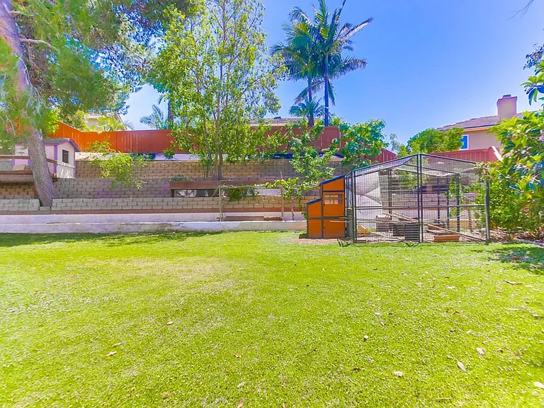 10730 Carillon Ct — Photo 61