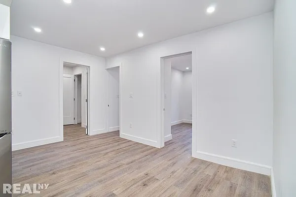 Rented by REAL New York | media 11