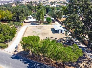 7475 Gabarda Rd, Atascadero, CA 93422