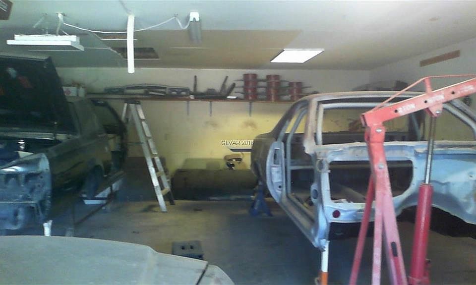 2nd image of 5430 Tami Pl