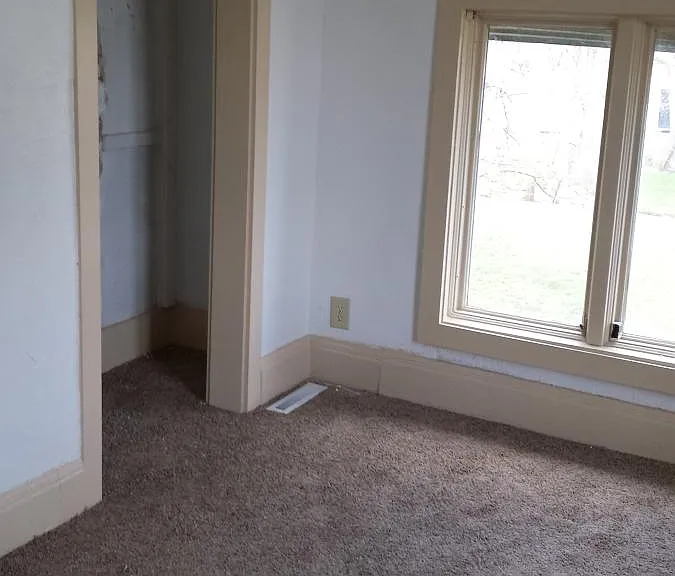 635 N Walnut St — Photo 7