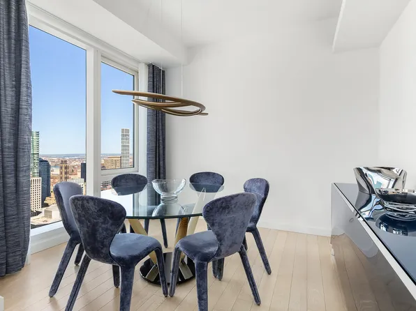 138 East 50th Street 53 image 3 of 27