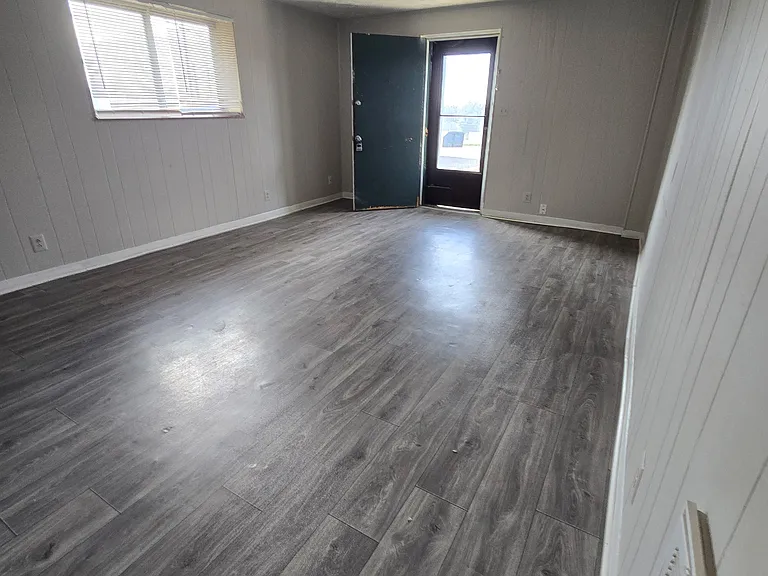 506 Lakeside St #C — Photo 11