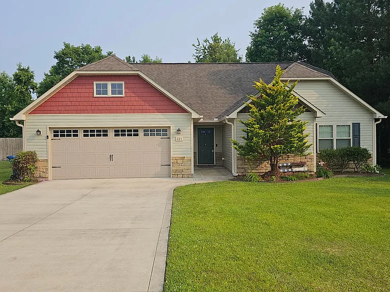 321 Murphy Dr — Photo 2