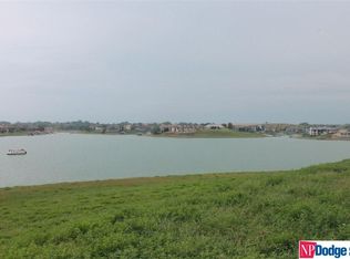 17401 Island Cir, Bennington, NE 68007