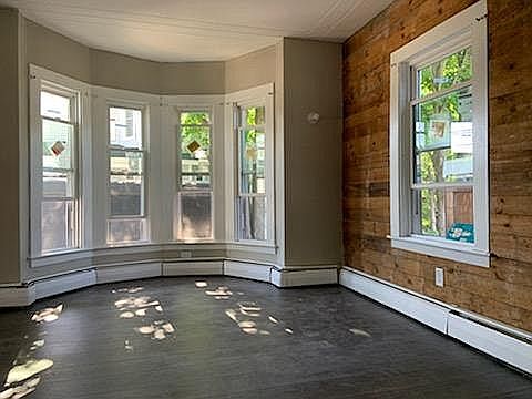 Accent wall living room 2
