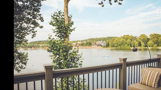 River View and Balcony