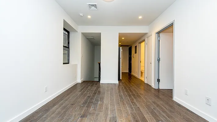 Rented by Nooklyn NYC LLC | media 4