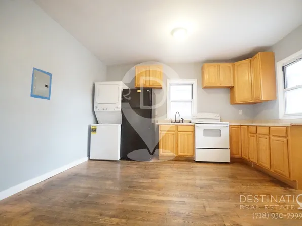 620 Beverley Road image 8 of 17