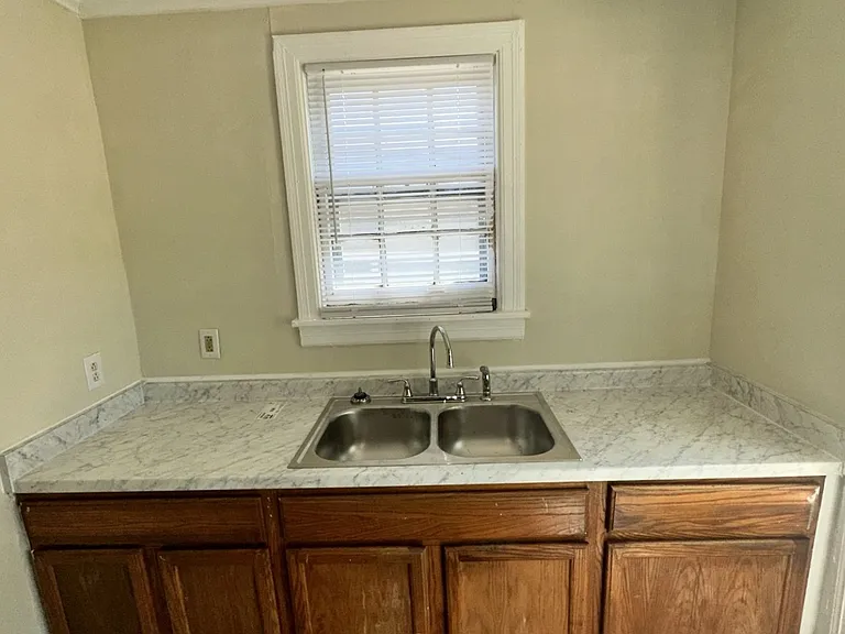 517 Patterson St #A — Photo 5
