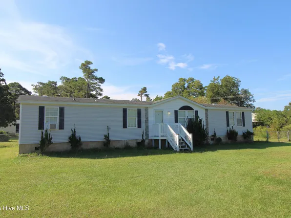 106 Taylor Farm Road, Beaufort, NC 28516