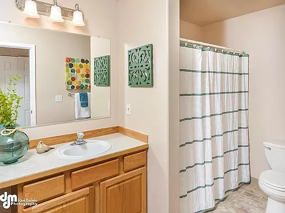 2180 Ivan Dr — Photo 3