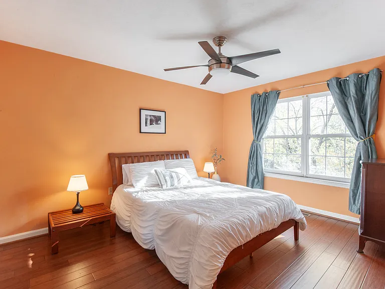 110 Chisholm Pl — Photo 14
