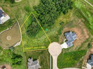 2980 Hickory Cir, Pella, IA 50219