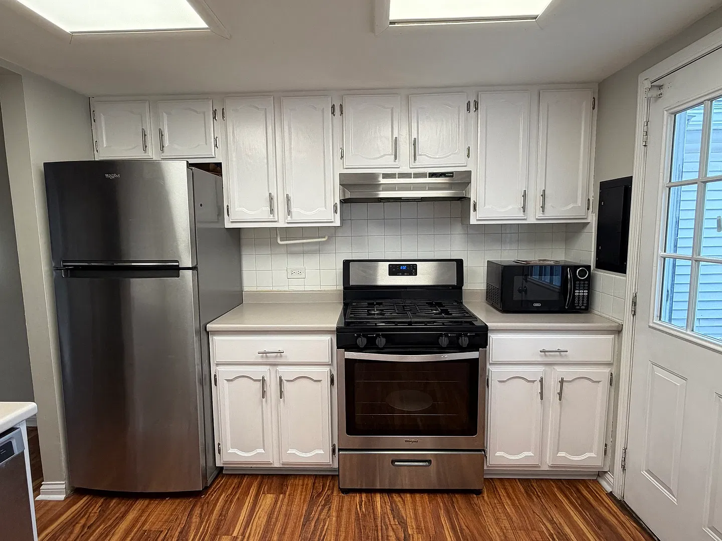 3 bed, 1.5 bath, 1160 sqft, $1,850 — Photo 4