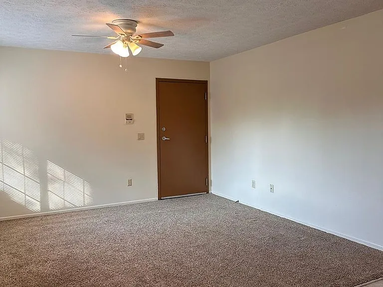 637 Mentor Ave — Photo 13