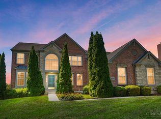 6269 Hedgerow Dr, West Chester, OH 45069