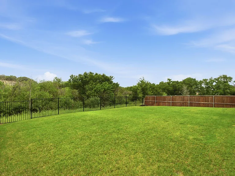 7217 Mantle Ridge Dr — Photo 2