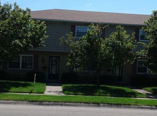 2915 Balsam Dr, Springfield, OH 45503