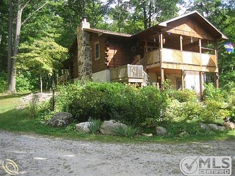 Front of House_Primary.JPG